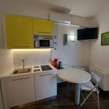 Apartma Viktorija * בפורטורוז